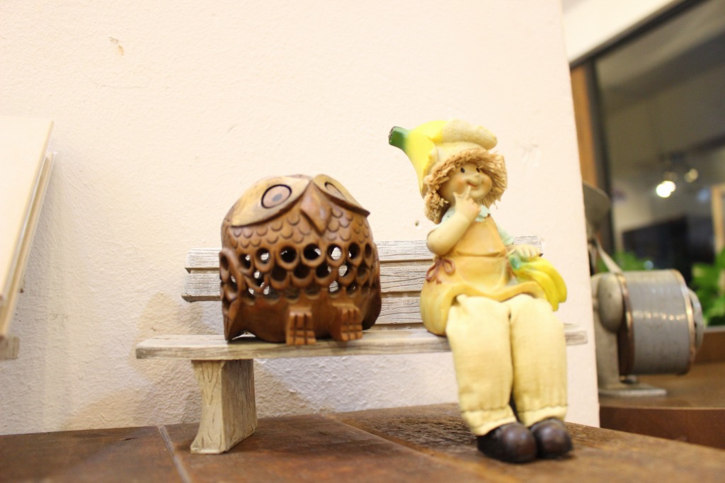 SALON GALLERY